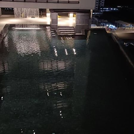 Cozy Flexus Signature 4 Guests Pool Nflix Hbo Куала-Лумпур Екстер'єр фото
